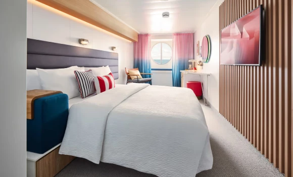Limited View Sea Terrace - Scarlet Lady