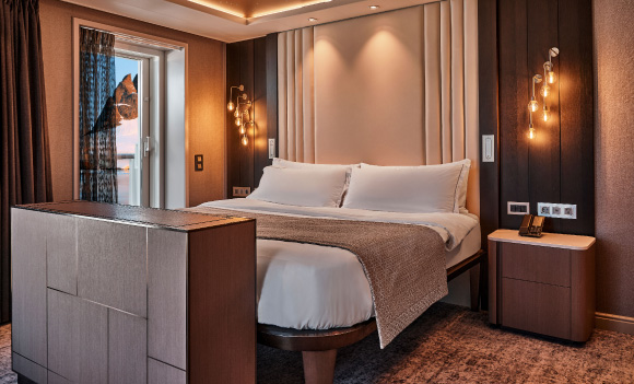 Owner's Suite - Silver Endeavour