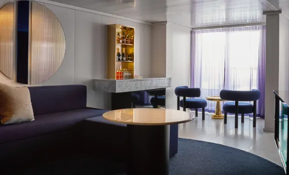 Posh Suite - Brilliant Lady