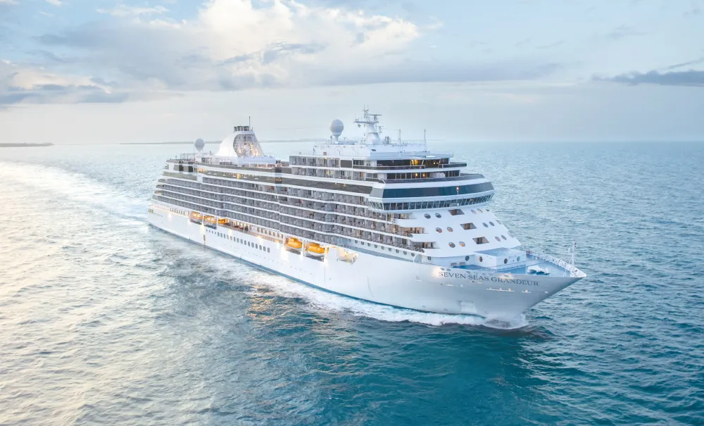 Navire Seven Seas Grandeur